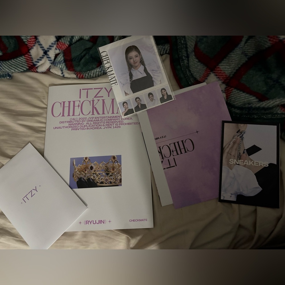 ITZY Checkmate Album (Ryujin ver.)